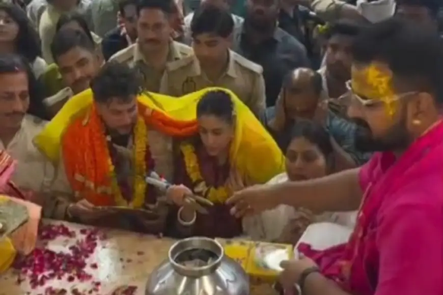 क्रिकेटर कुलदीप यादव पत्नी वंशिका संग बांके बिहारी मंदिर पहुंचे, शादी के बाद पहली बार वृंदावन में लिया आशीर्वाद
